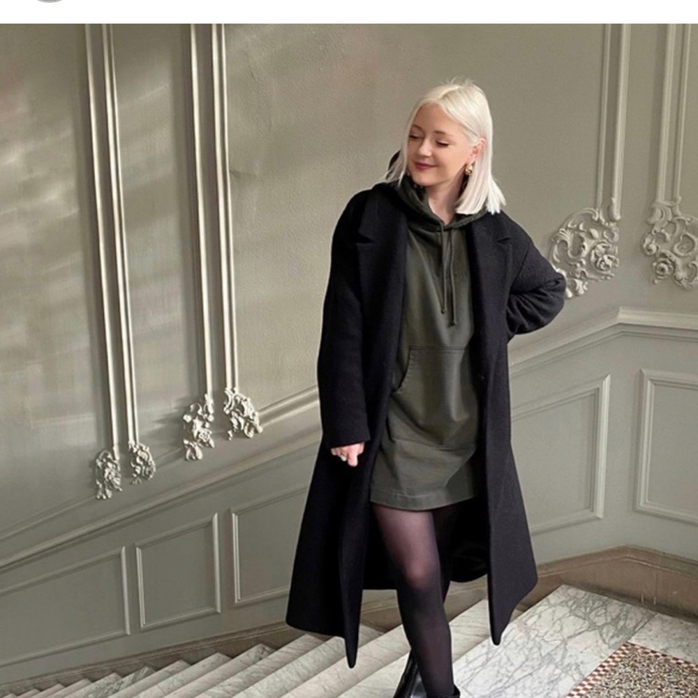COS black coat, extremely warm
